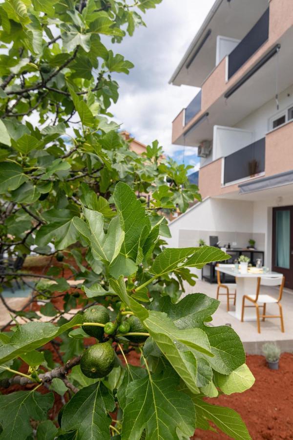 Oleander Appartement Malinska Buitenkant foto