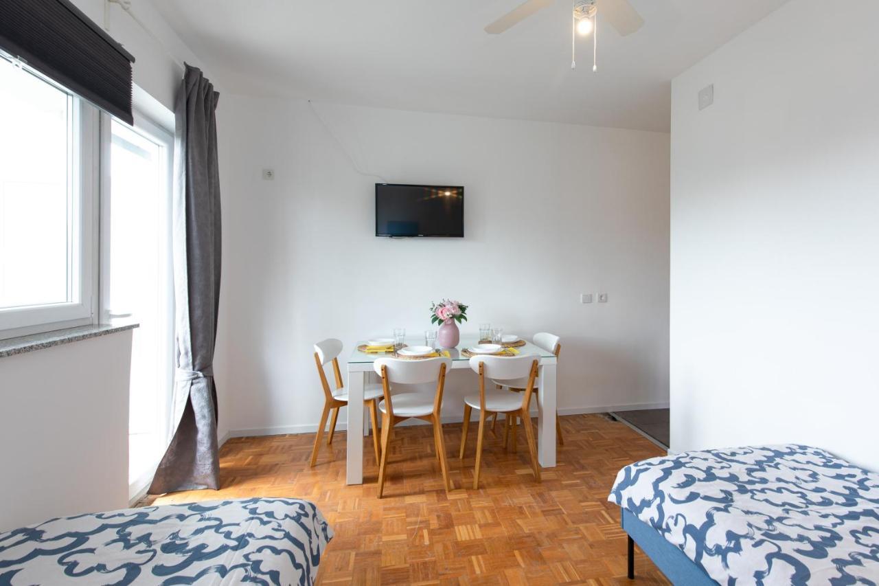 Oleander Appartement Malinska Buitenkant foto